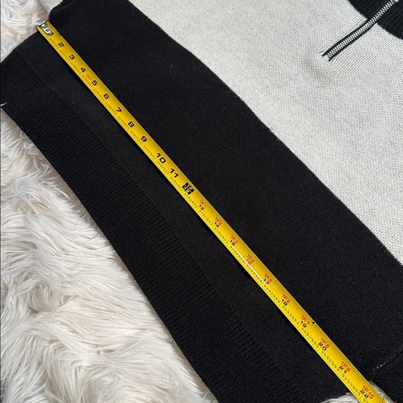 TopShop • Cropped Mixed Print Sweater Stripes & Checkerboard - Picture 10 of 10